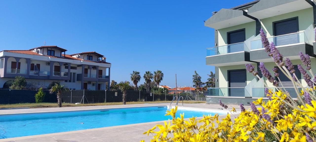 Paramithi Luxury Apartments Νικήτη Εξωτερικό φωτογραφία