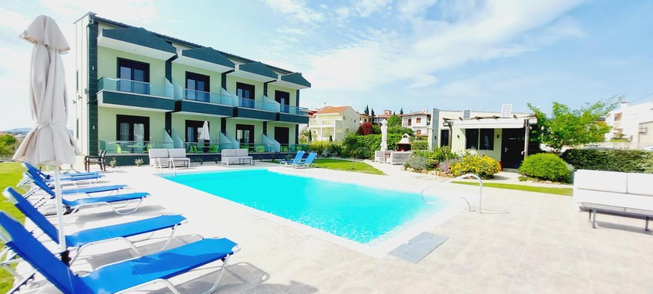 Paramithi Luxury Apartments Νικήτη Εξωτερικό φωτογραφία